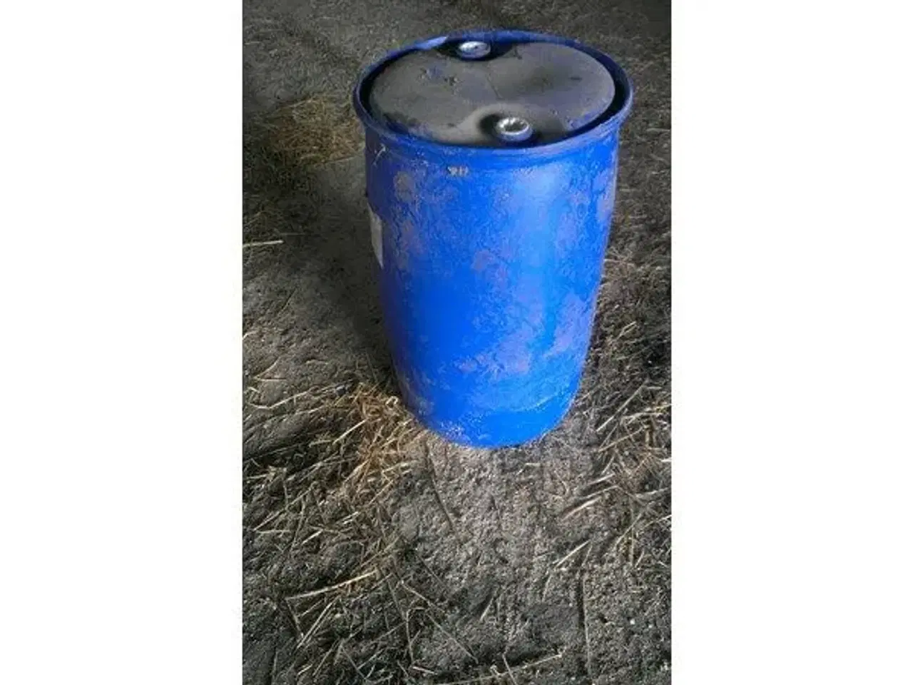 Billede 1 - Plastic tønder, blå 200 liter.