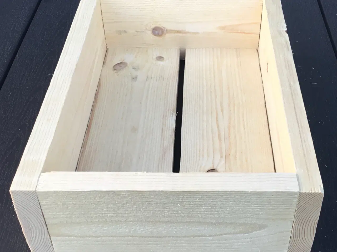 Billede 2 - Træ kasse / bakke i genbrugstræ fyr 35 x 25