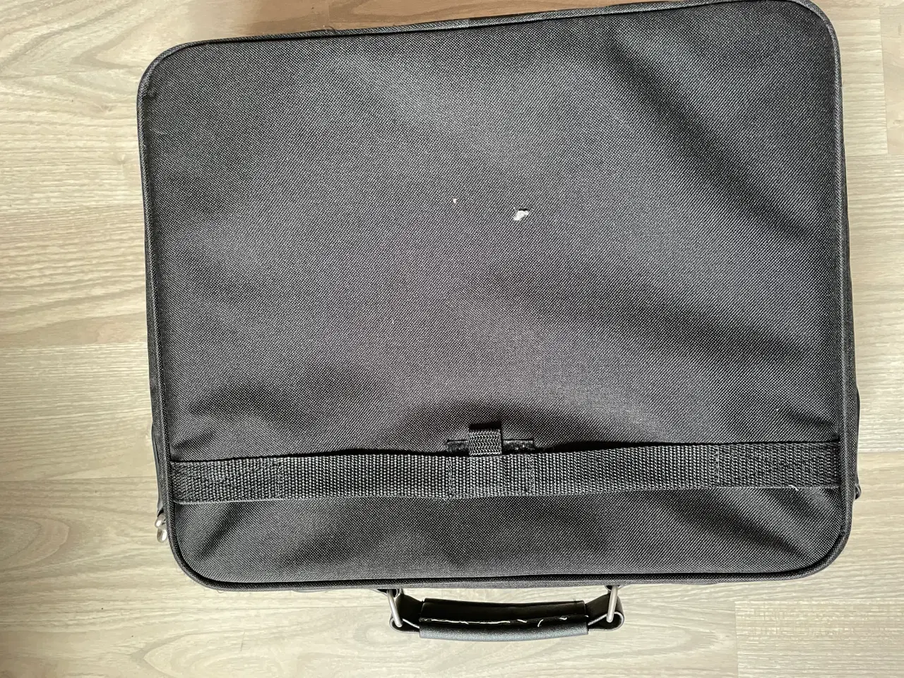 Billede 3 - Sort computertaske, mrk. Targus