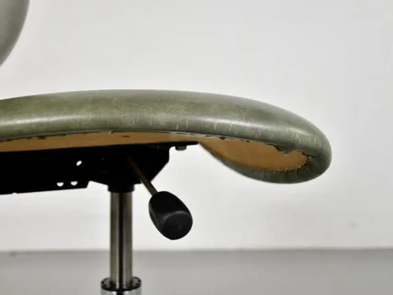 Billede 8 - Vela kontorstol med grønt polster og stel i krom