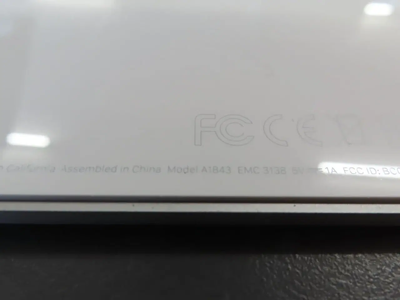 Billede 2 - Router samt trådløst keyboard APPLE