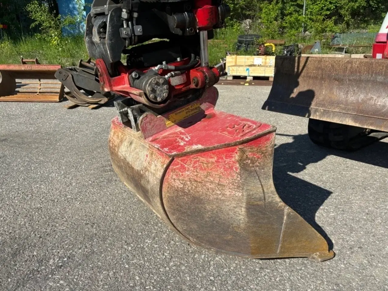 Billede 7 - Takeuchi TB240 gravemaskine med 8 redskaber