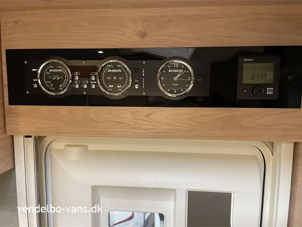 Billede 20 - 2023 - Dethleffs Pulse Classic T 7051 EB   Luksuriøs camper med enkeltsenge og stor garage