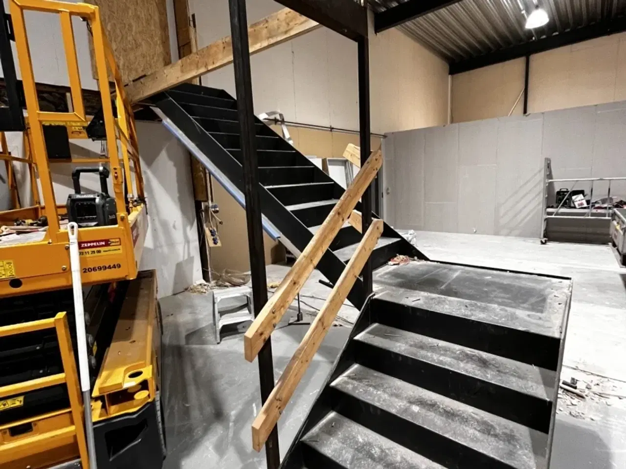 Billede 1 - Ståltrappe