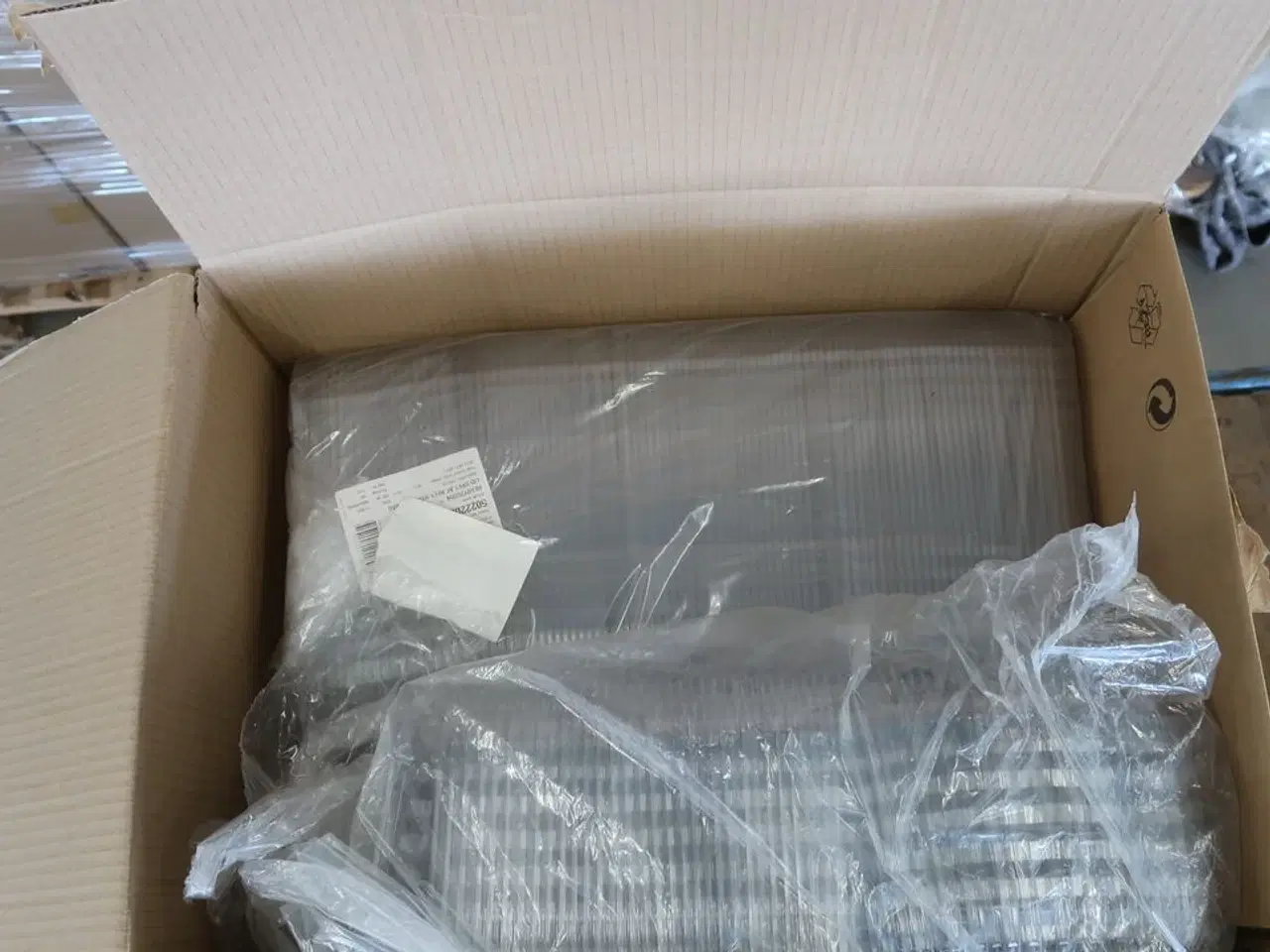 Billede 7 - 2 kasser (400 pr. stk.) Låg til madbakker  109905