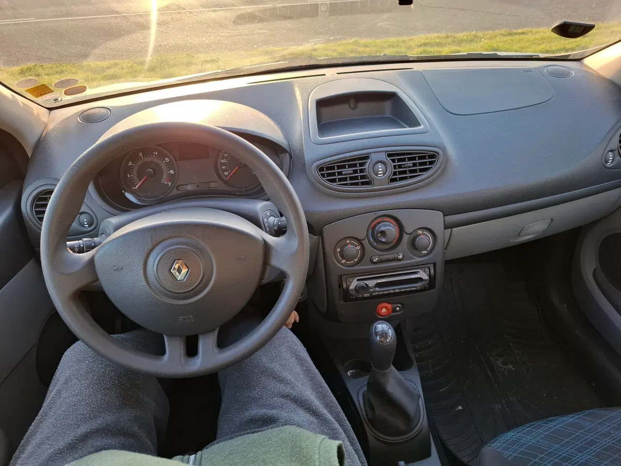 Billede 7 - Renault Clio 1.2 16V – Kun 88.000 km – Velholdt