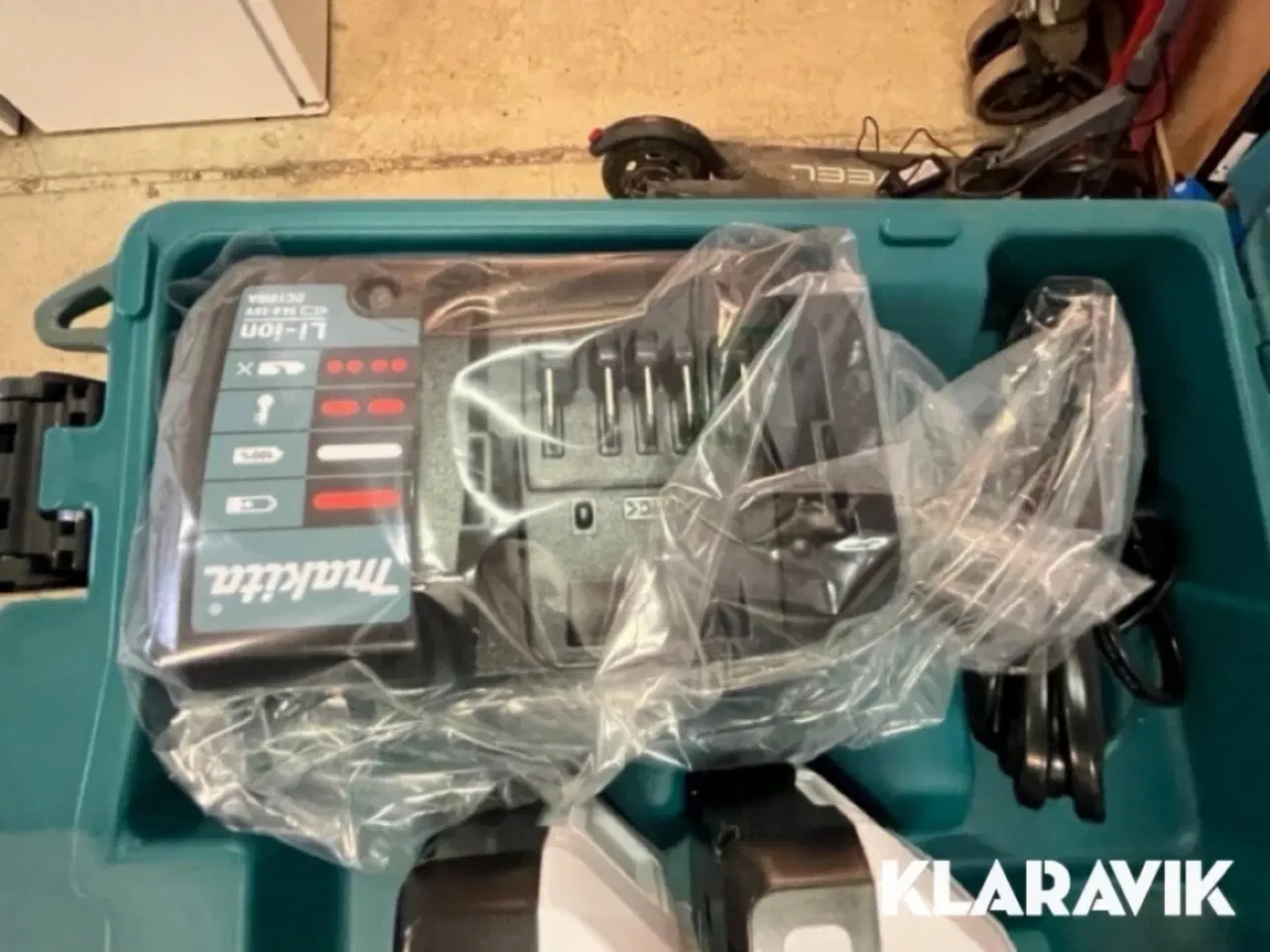 Billede 3 - Batteri/lade sæt Makita HP457DWE