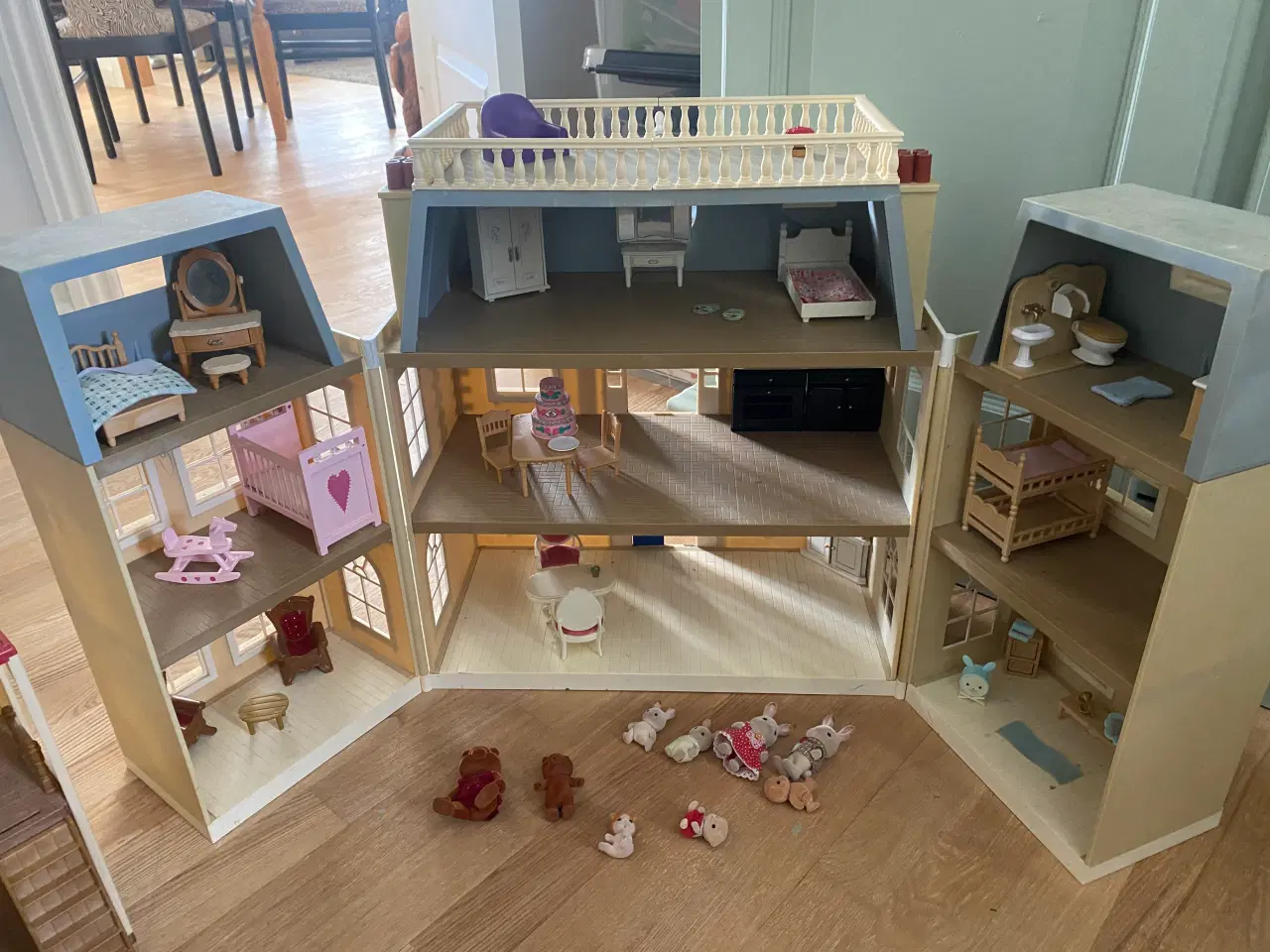 Billede 7 - Sylvanian familie huse bil og campingvogn