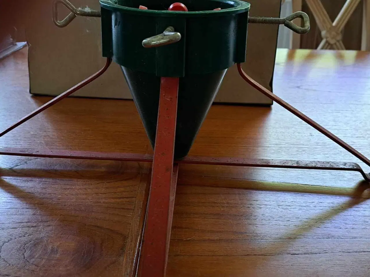 Billede 2 - Juletræs fod metal/plast