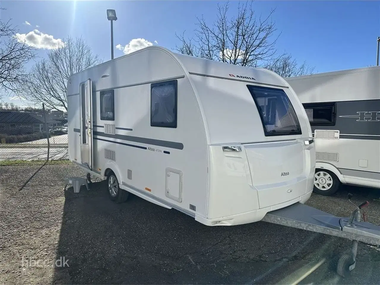 Billede 1 - 2019 - Adria Altea 472 PK Adria Altea 472 PK (2019) – Let familievogn med køjer og Ventura fortelt