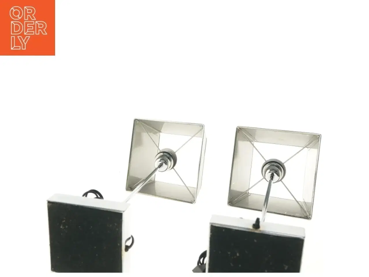 Billede 3 - Er par bordlamper af stål med skærme af brunt læder (højde 63 cm)