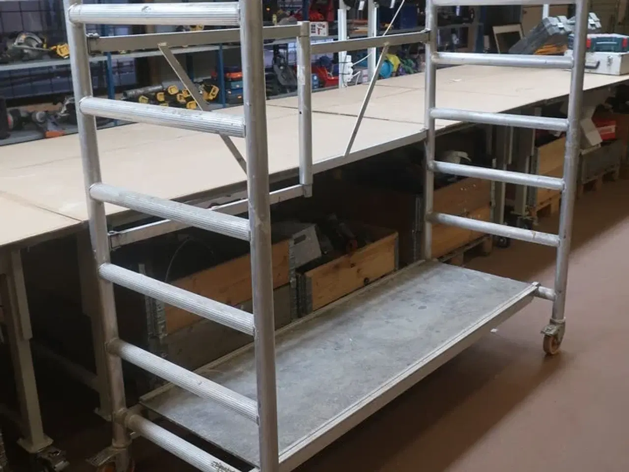 Billede 1 - Rullestillads