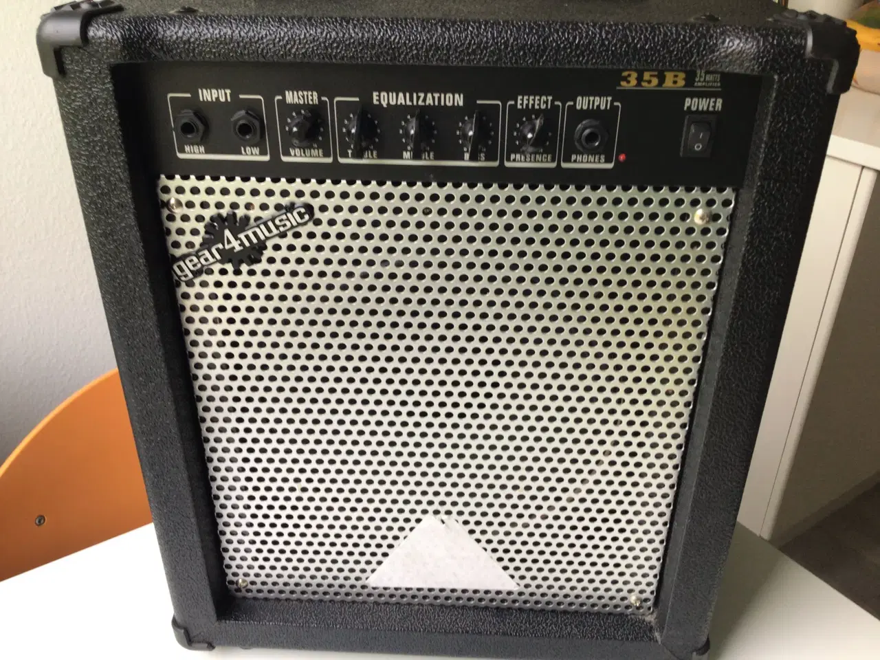 Billede 1 - 35W Electric Bass Guitar Amp By Gear4music 