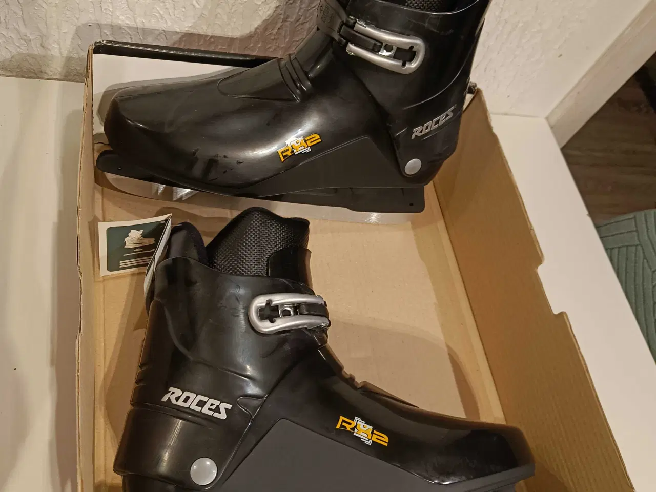 Billede 4 - Ishockey skøjter 47str sort