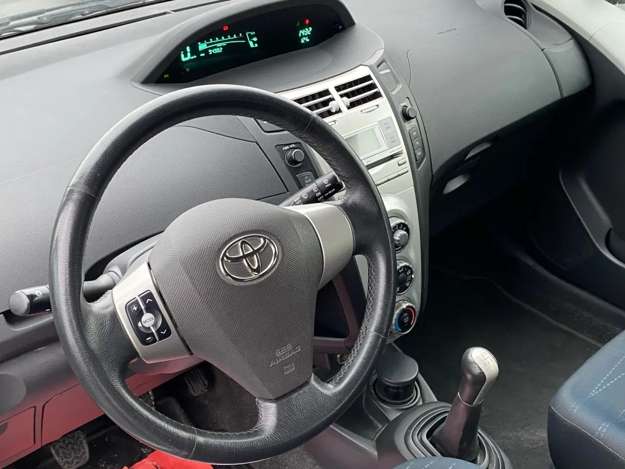 Billede 8 - Toyota Yaris 1,0 VVT-I Linea Terra 69HK 3d