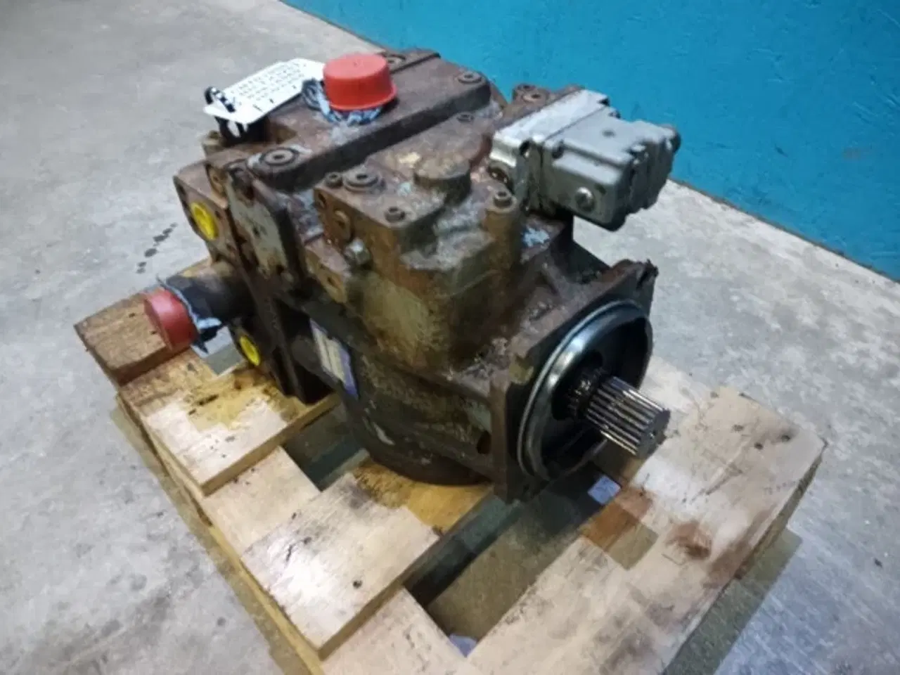 Billede 6 - New Holland FX375 Hydrostatpumpe 84814989