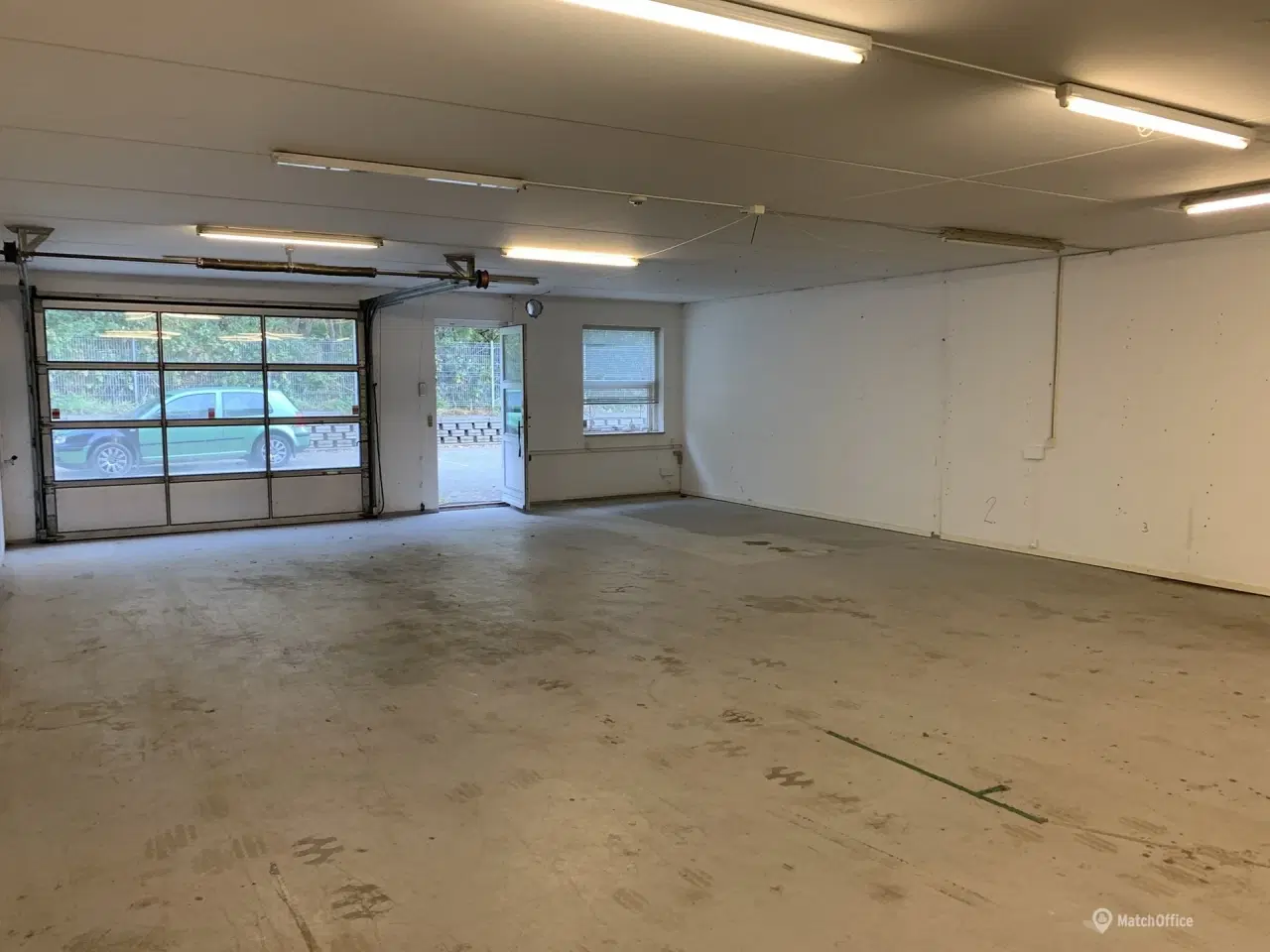 Billede 10 - Lager/showroom tæt på motorvej og offentlig transport