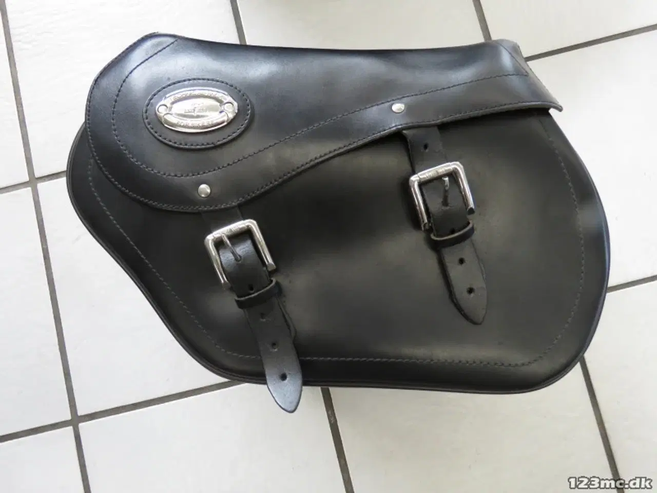 Billede 3 - Longride lædertaske sæt, m. bøjler til VTX1800
