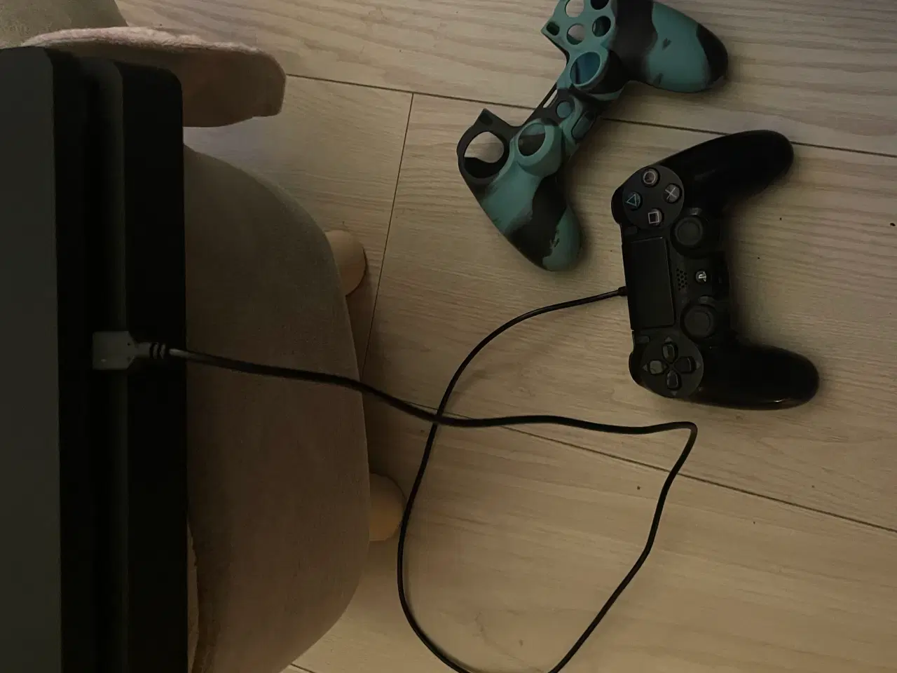 Billede 6 - Playstation4 Slim 500 GB med 1 controller + 2 spil