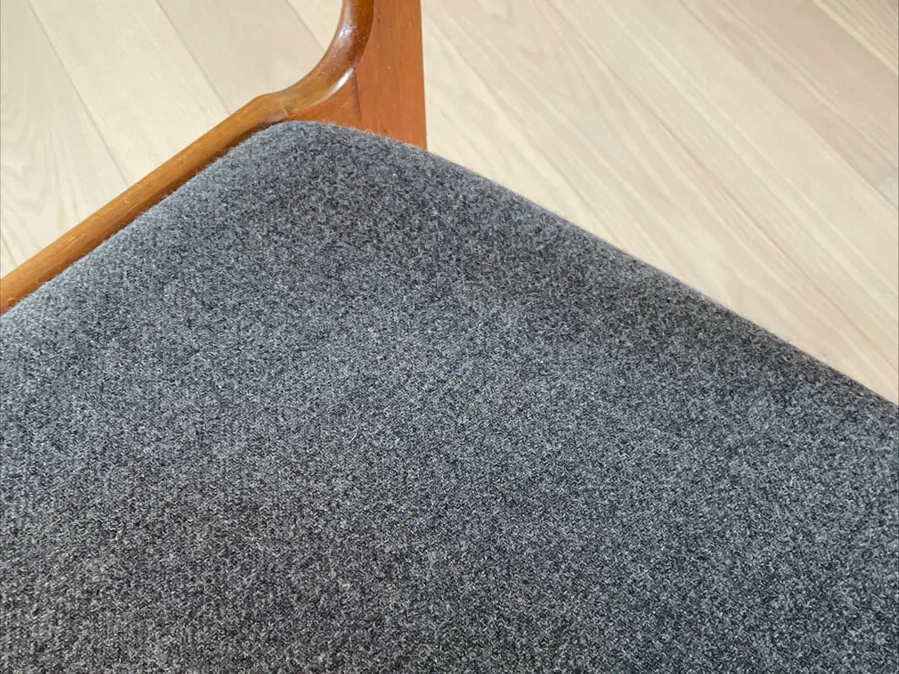 Billede 1 - Møbelstof 