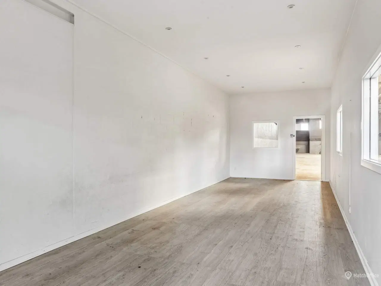 Billede 4 - Lagerlokale - oplagt til lastmile. håndværkere eller værksted