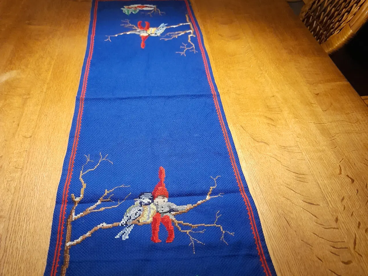 Billede 2 - Virkelig yndig juleløber,