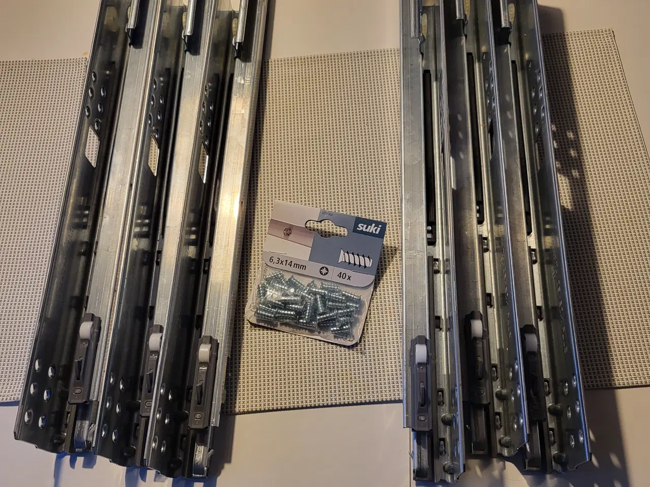 Billede 2 - 3 Sæt Ikea soft luk køkkenskuffe skinner