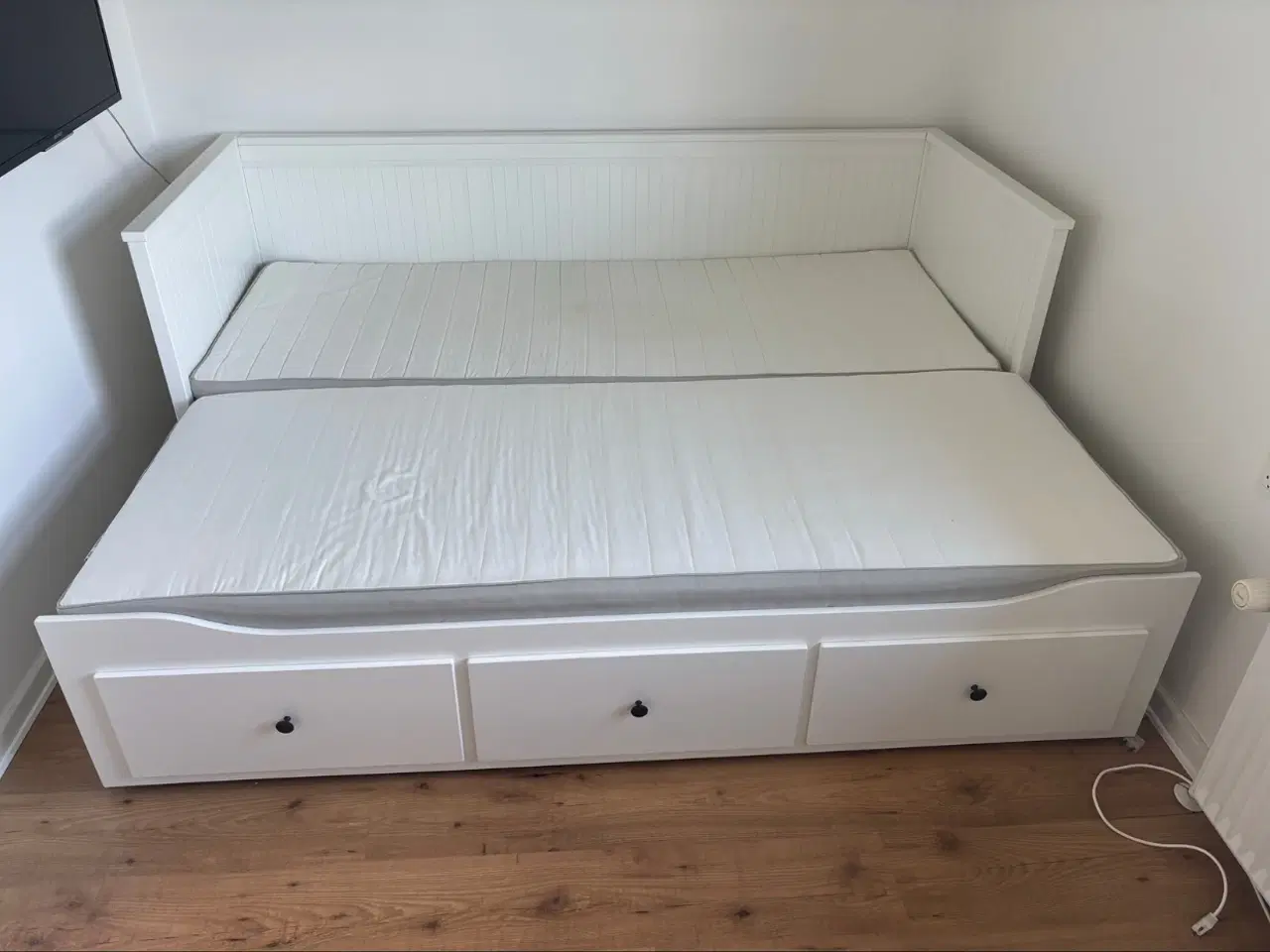 Billede 3 - Nyere IKEA seng med opbevaring