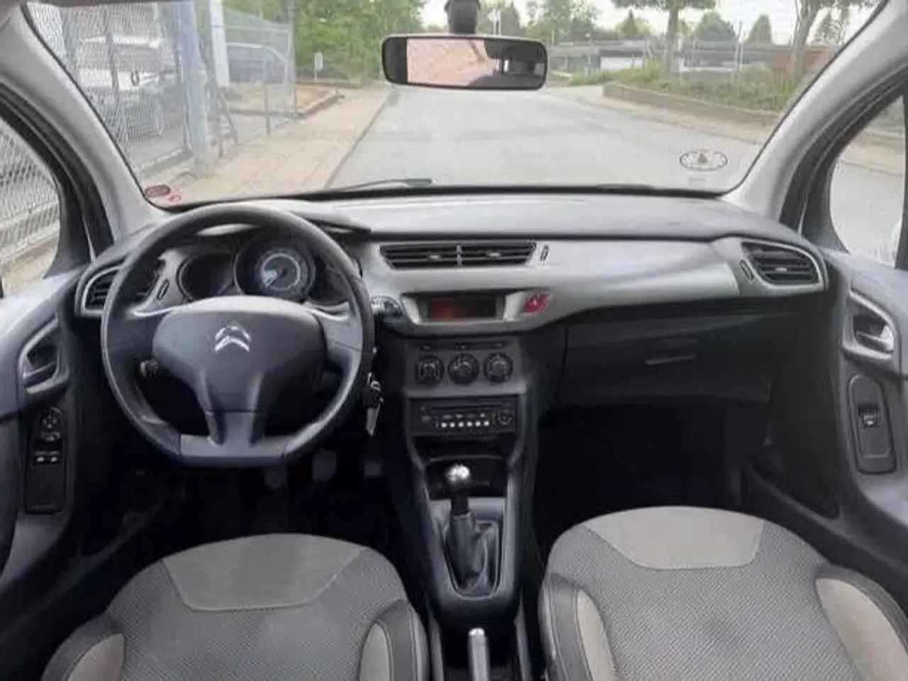 Billede 9 - Citroen c3 fra 2014 1,4. 4-dørs M. Bagklap Halvårl