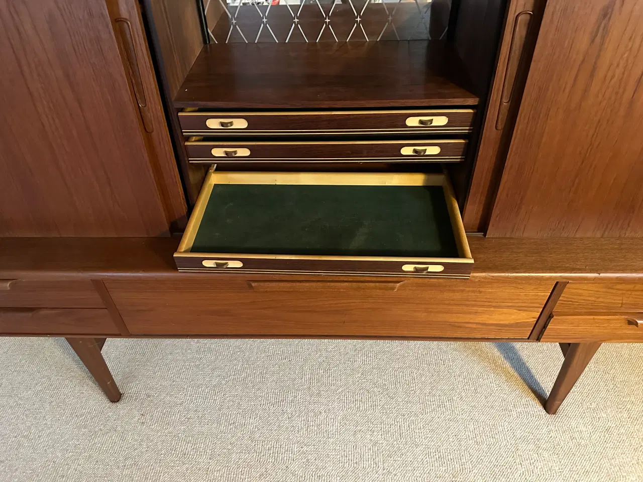 Billede 5 - Dækketøjsskab i teaktræ