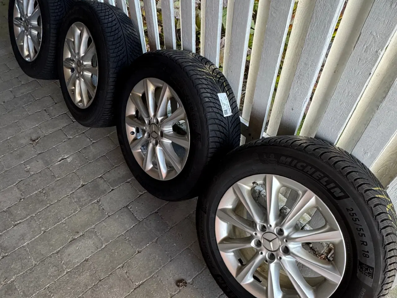 Billede 4 - Mercedes alufælge med vinterdæk