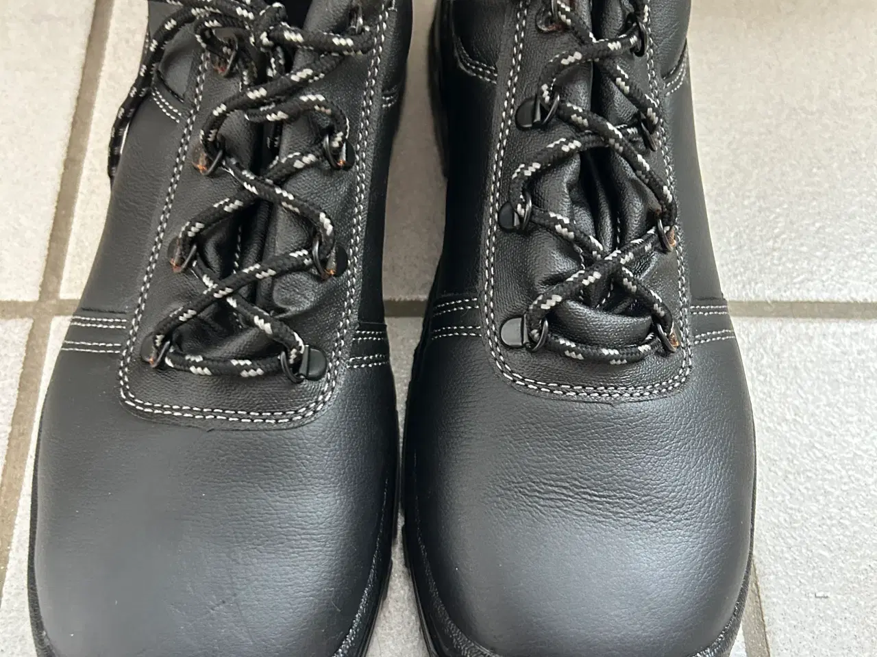 Billede 6 - Ny/ ubrugt sikkerhedssko Active Gear str.45