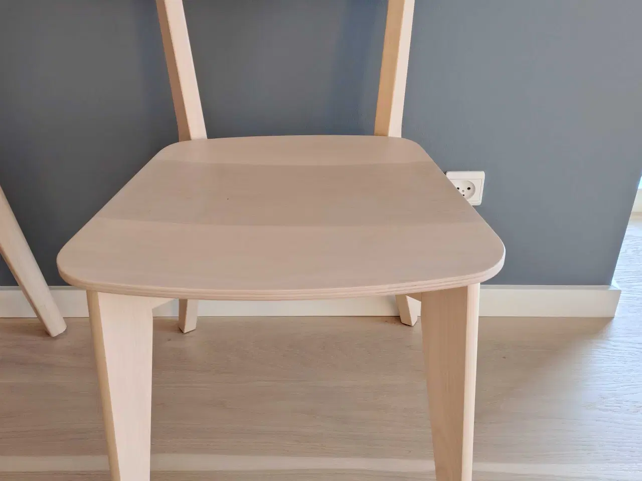 Billede 4 - Spisebord og 4 stole i ask ubrugt