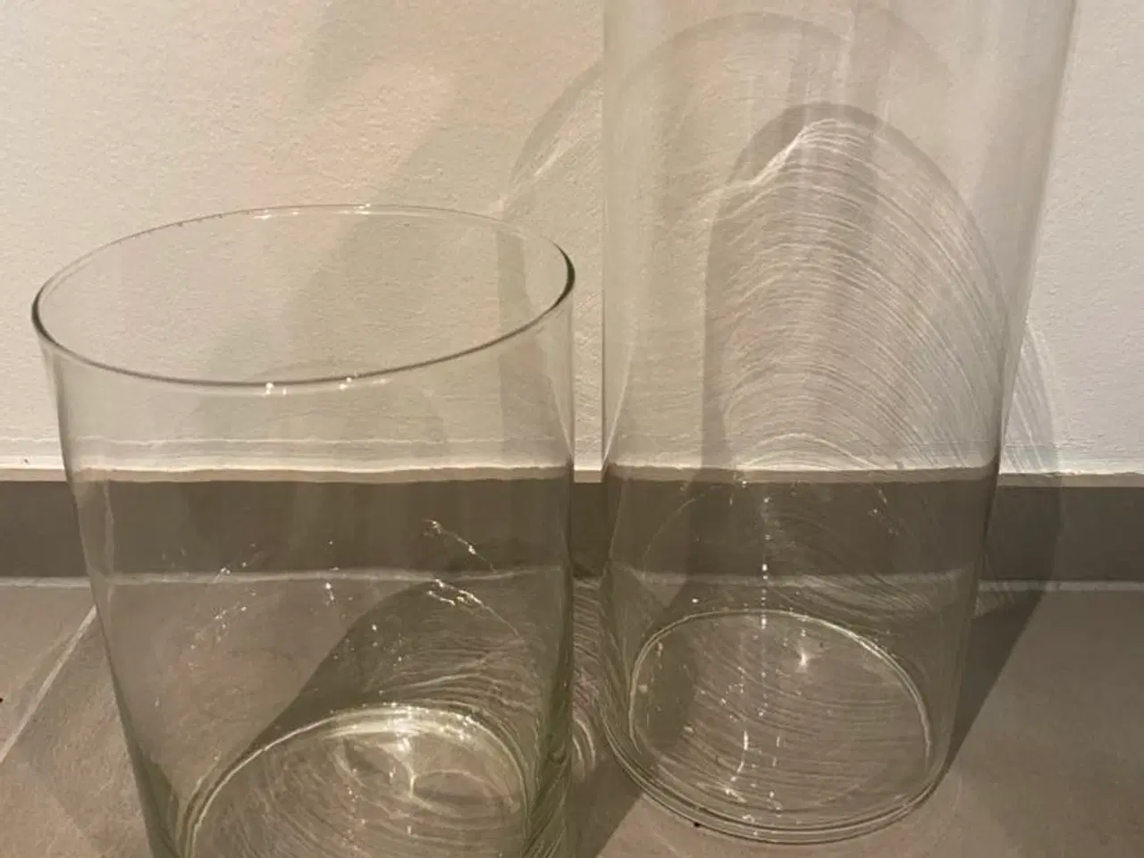 Billede 1 - Vaser i klar glas 2 stk