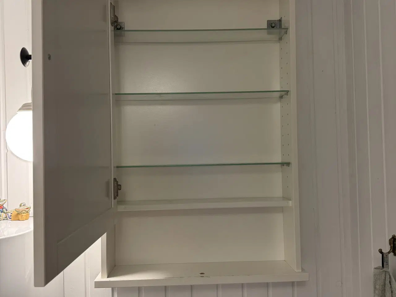 Billede 2 - Spejlskab fra Ikea