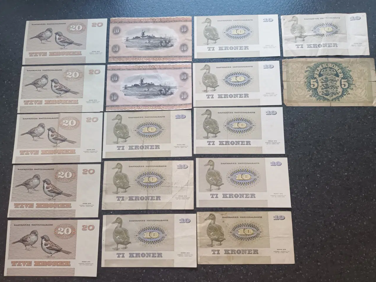 Billede 2 - 17 stk 5 + 10 + 20 kr sedler 1942 til 1988