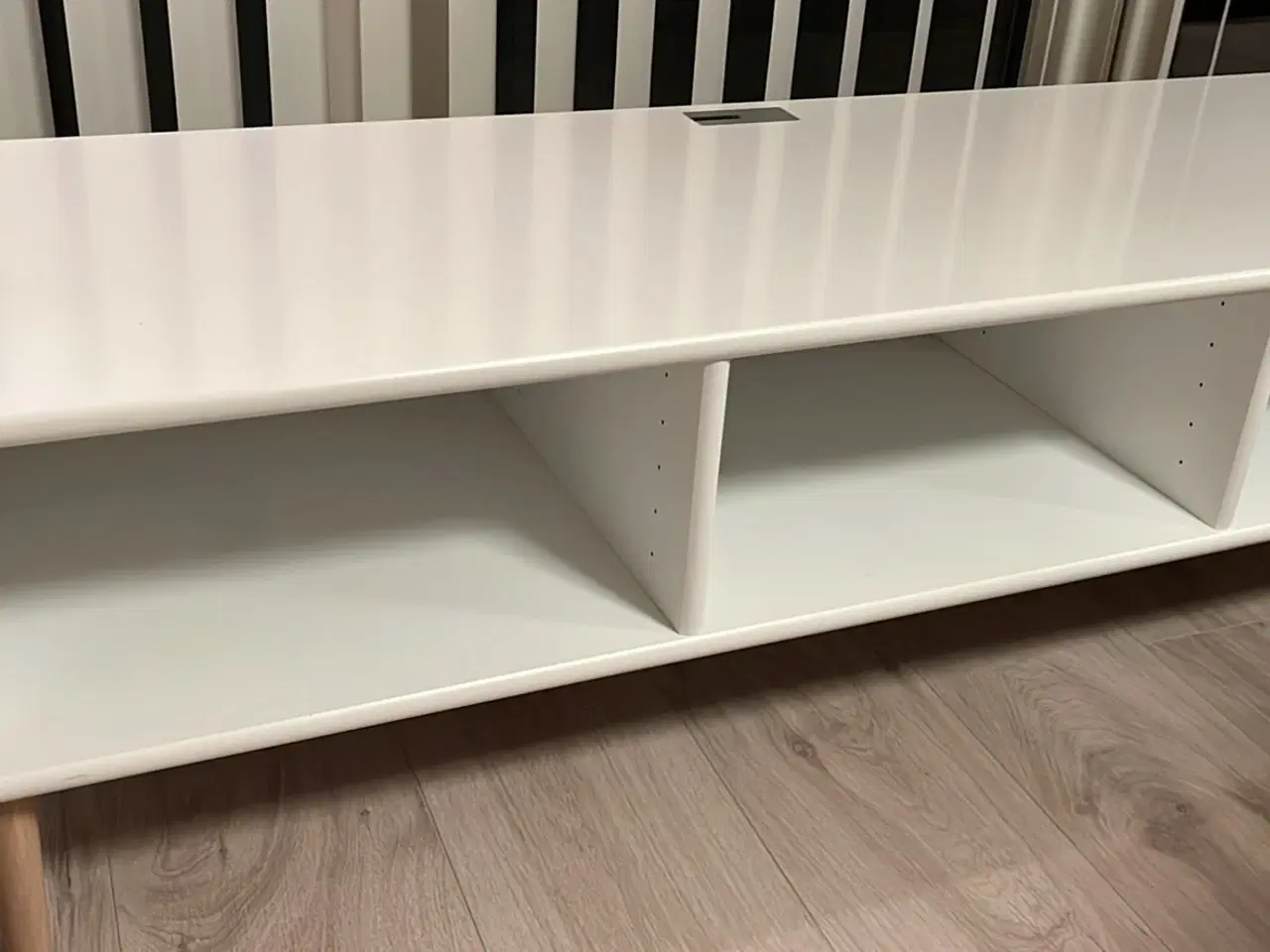 Billede 1 - Mistral TV-bænk model 158