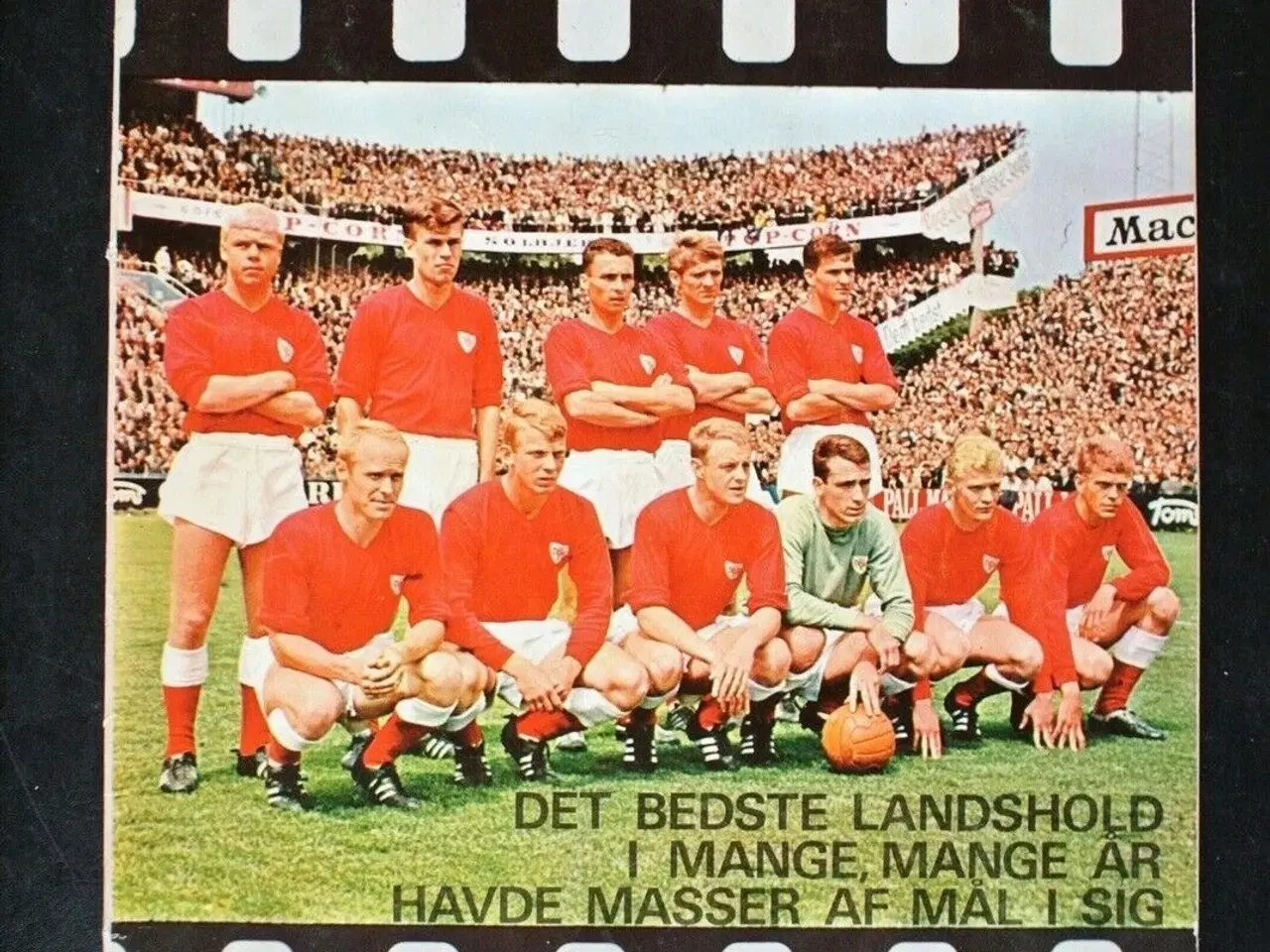 Billede 1 - fodbold jul 1967, red. af svend nielsen og kaj paa