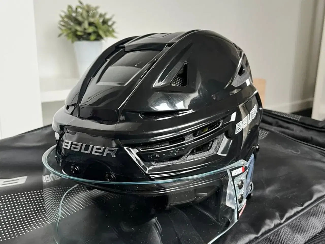 Billede 8 - Ishockeyudstyr - Komplet NYT top sæt til senior.