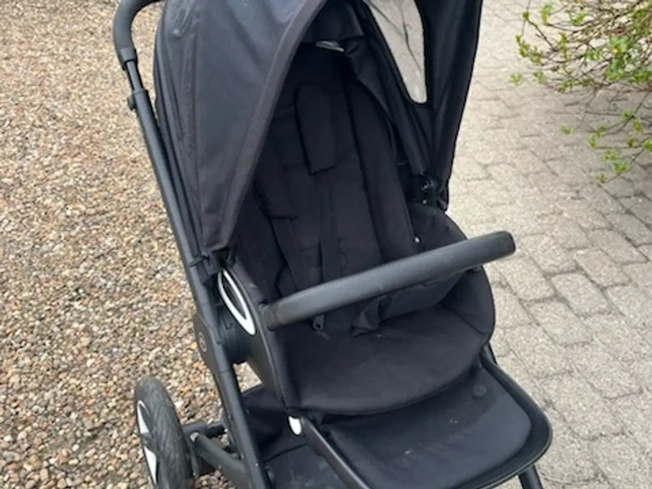 Billede 2 - Meget velholdt klapvogn.