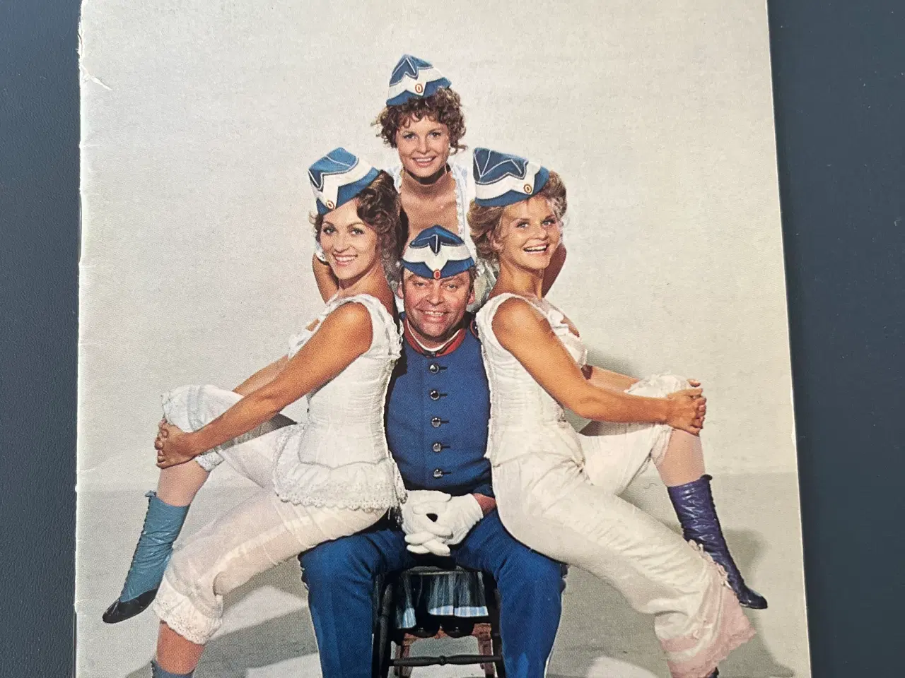 Billede 1 - Hurra for det blå husar