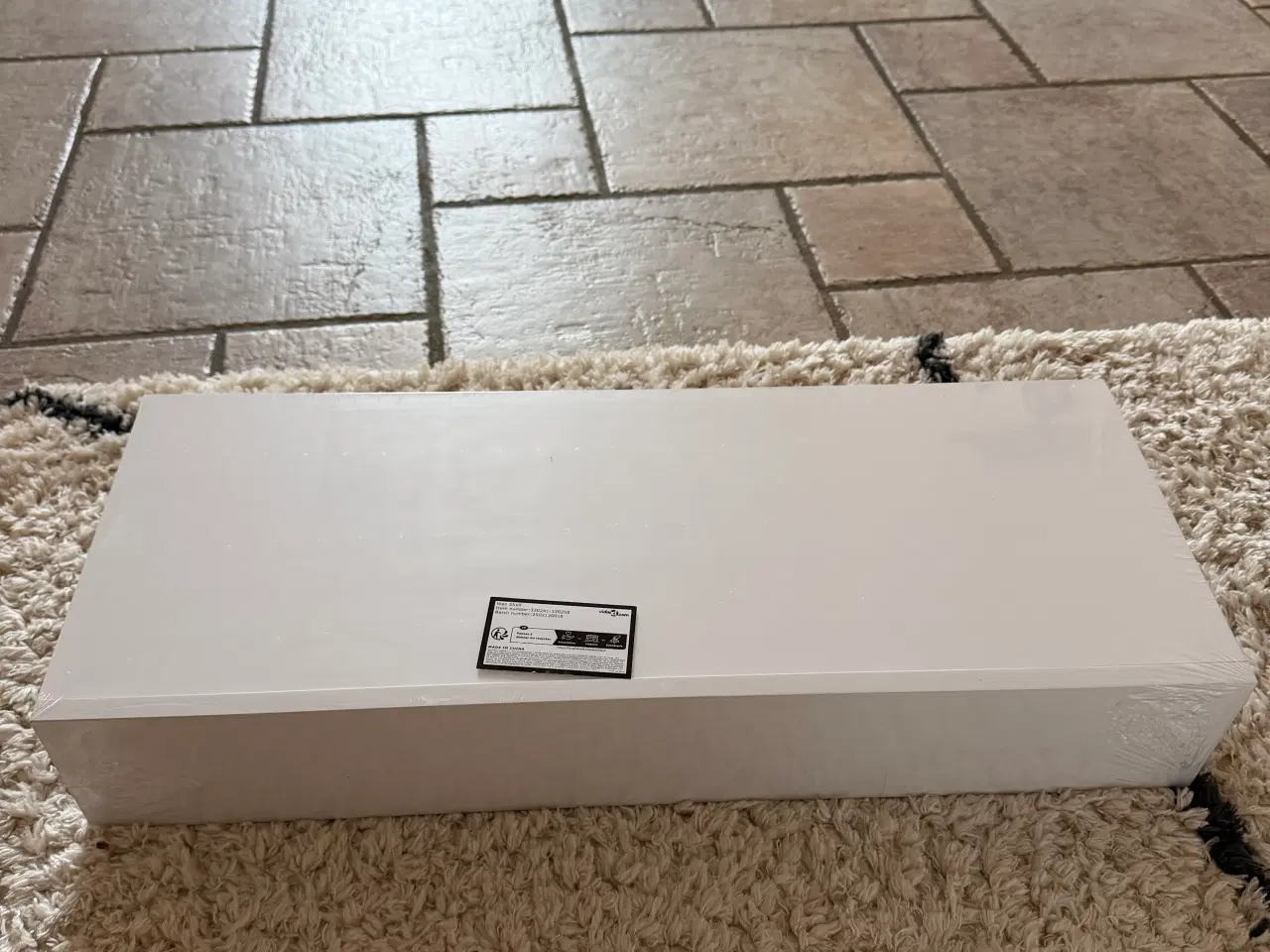 Billede 1 - væghylde med skuffe 60x23,5x10 cm