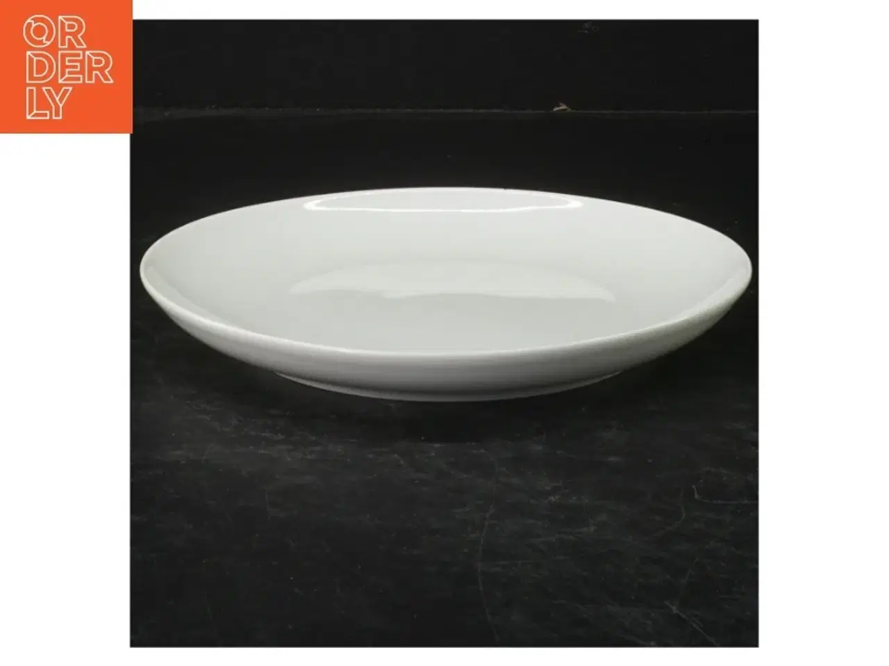Billede 1 - Hvid porcelænstallerken fra Aida (str. Ø. 18 cm)