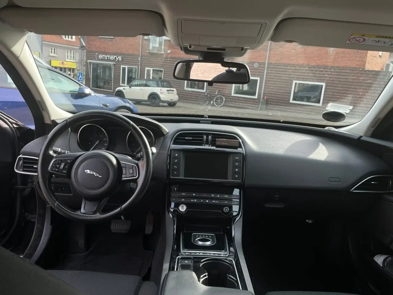 Billede 9 - Jaguar XE 2,0 D180 Pure aut.