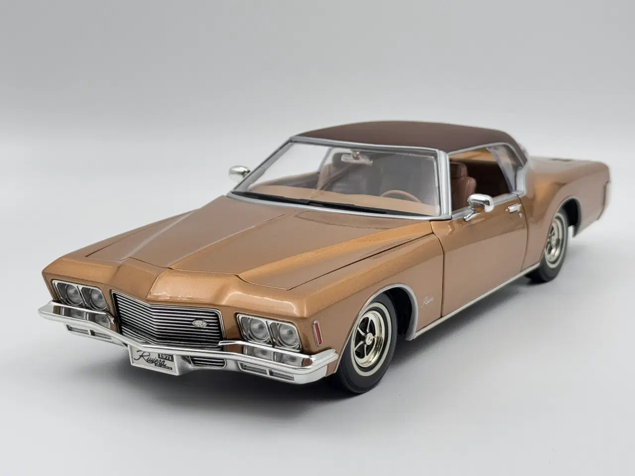 Billede 2 - 1971 Buick Riviera 1:18  Super flot!  