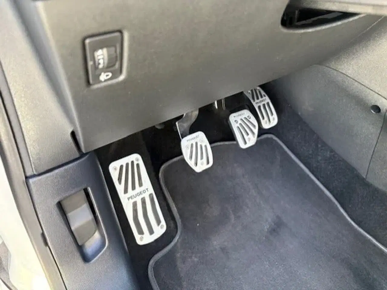 Billede 10 - Peugeot 208 1,2 VTi 82 Intense