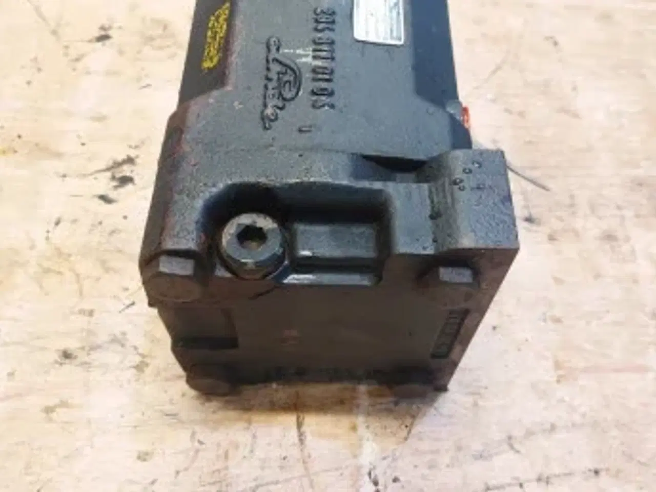 Billede 7 - Massey Ferguson 7276 Oliepumpe H2X294M00719