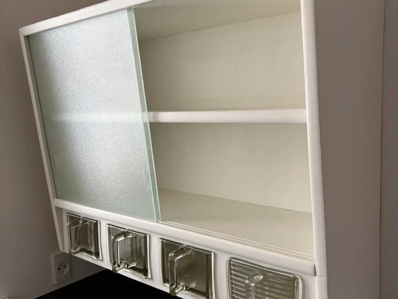 Billede 3 - Originalt KøbenhavnerSkab m/4 Glasskuffer