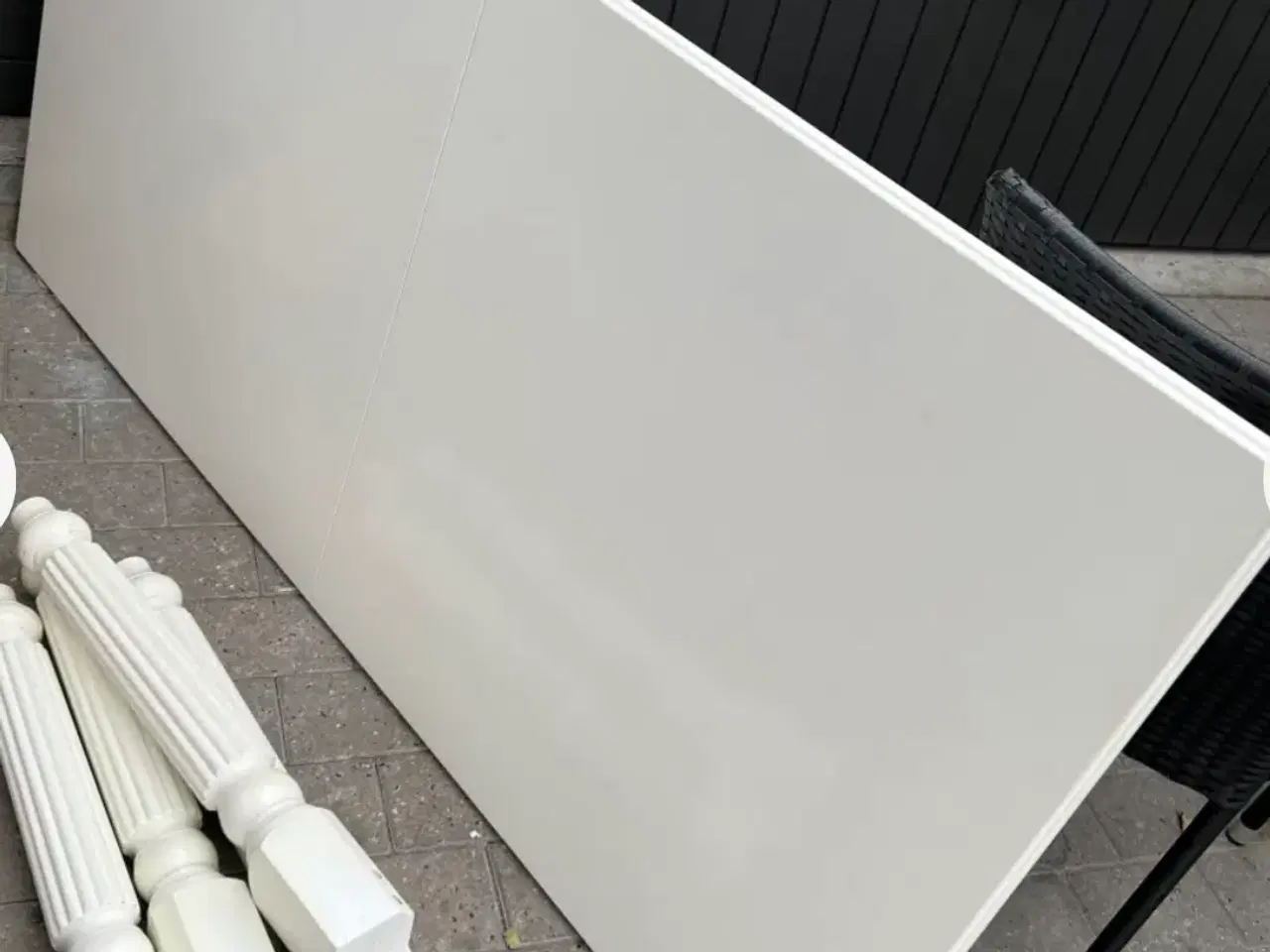 Billede 1 - Spisebord