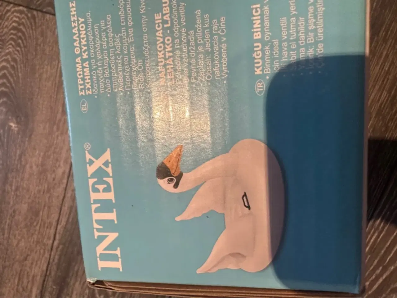 Billede 2 - Danmarks national fugl svanen nu som badedyr